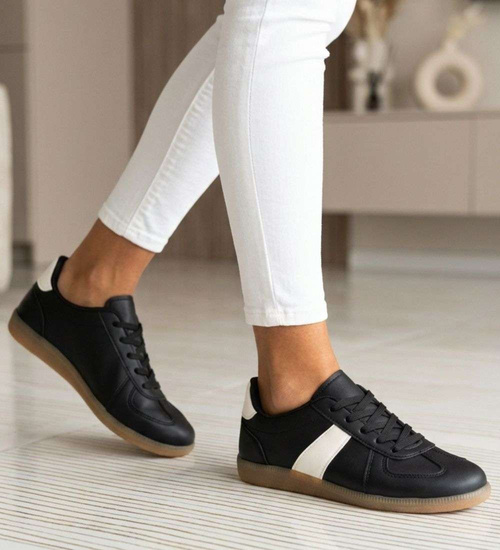 Wiązane snekaersy damskie czarne wygodne /E8-3 18716 T177/