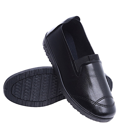 Wsuwane czarne półbuty mokasyny /E10-2 14754 T339/