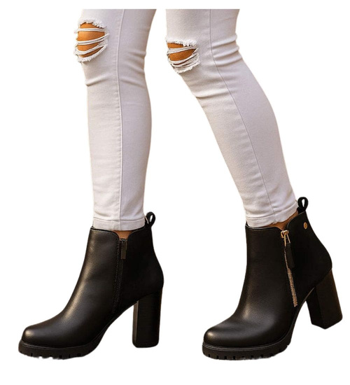 Botki damskie na stabilnym obcasie Czarne /E1-3 18318 T4814/