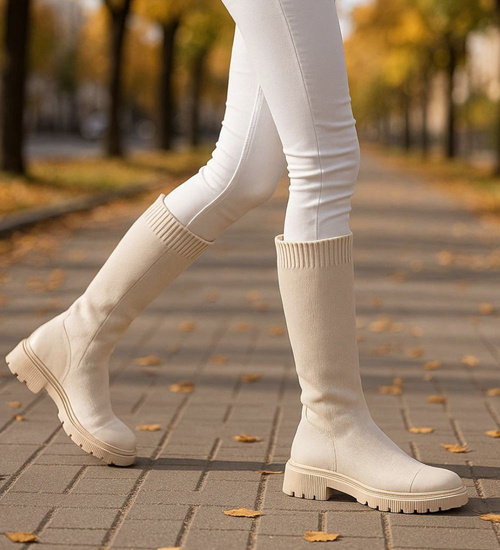 Elastyczne beżowe kozaki damskie /G4-3 18076 T366/