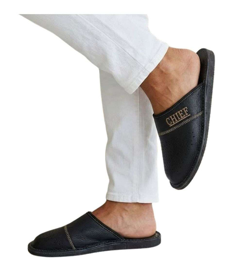 Skórzane kryte klapki domowe Chief czarne /G5-1 18684 S290/