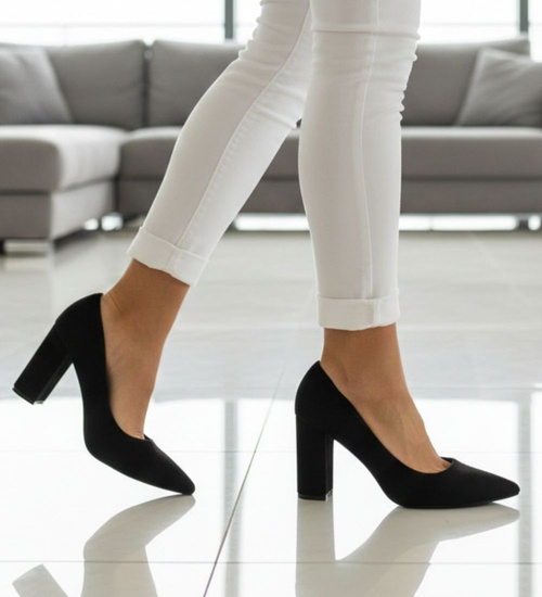 Czarne klasyczne czółenka damskie na słupku /E6-2 15221 T594/