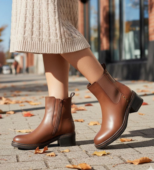 Karmelowe botki sztyblety na płaskim obcasie /A8-3 18415 W484/