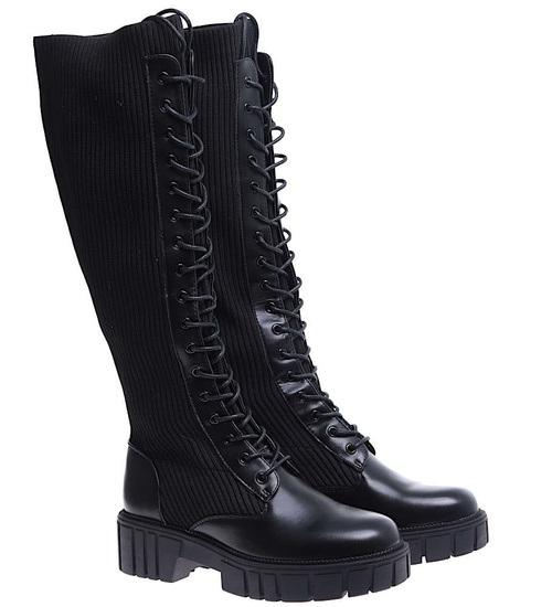 Czarne wysokie trapery glany z elastyczną cholewką / D7-3 15305 T592/