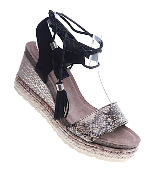 Sandały na koturnie i platformie Czarne /D8-2 14047 S290/