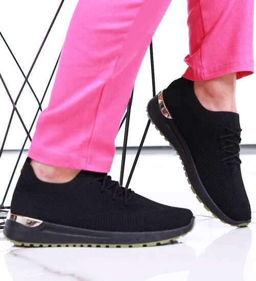 Czarne wsuwane damskie buty sportowe /C1-3 16051 T280/