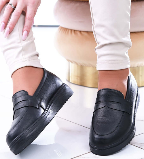 Wsuwane loafersy damskie na płaskim obcasie /E8-3 13678 T339/