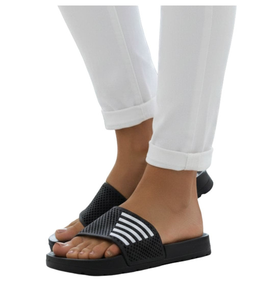 Klapki damskie na basen wodoodporne czarne ażurowe /F7-1 18638 T187/