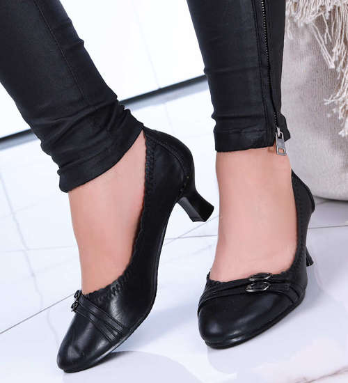 Czarne czółenka damskie na niskim obcasie /E1-2 14714 T132/