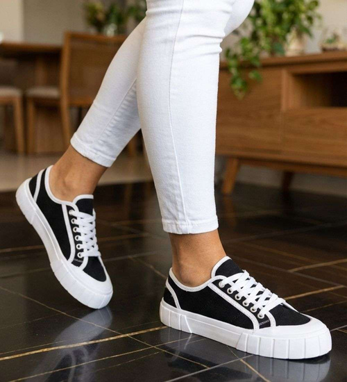 Sznurowane trampki damskie czarne /C3-3 H2 18068 T7/