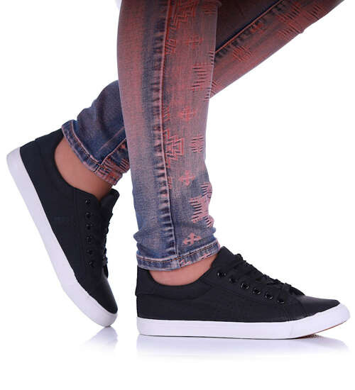 Sznurowane ażurowe czarne trampki /C6-2 12314 S197/