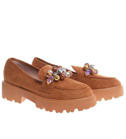 Karmelowe półbuty loafersy na platformie z kamieniami /B6-2 18484 T203/