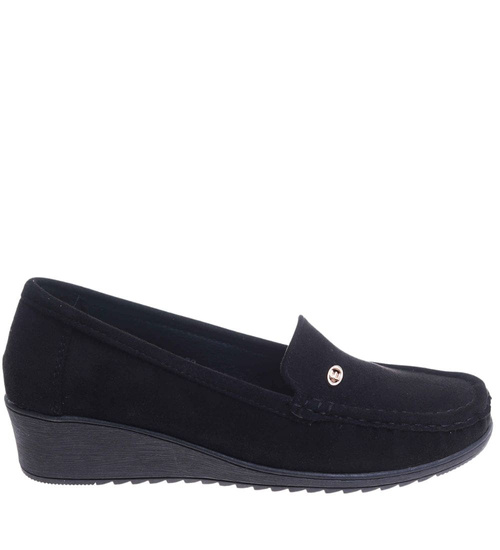 Czarne czółenka na niskim koturnie /F6-3 17666 W333/