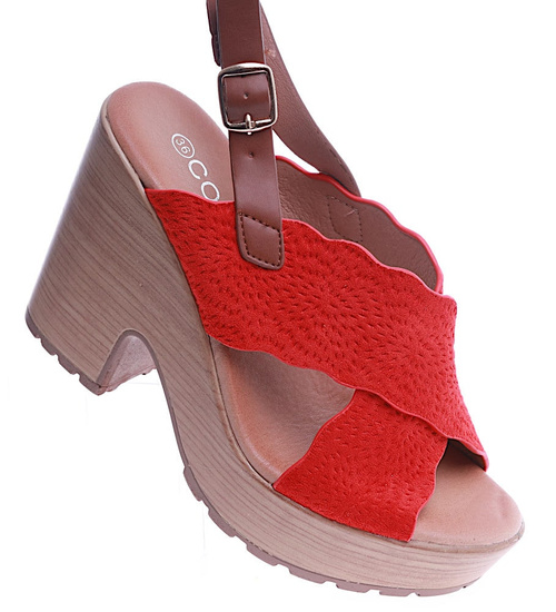 Czerwone damskie sandały na obcasie i platformie /A5-1 14121 S295/