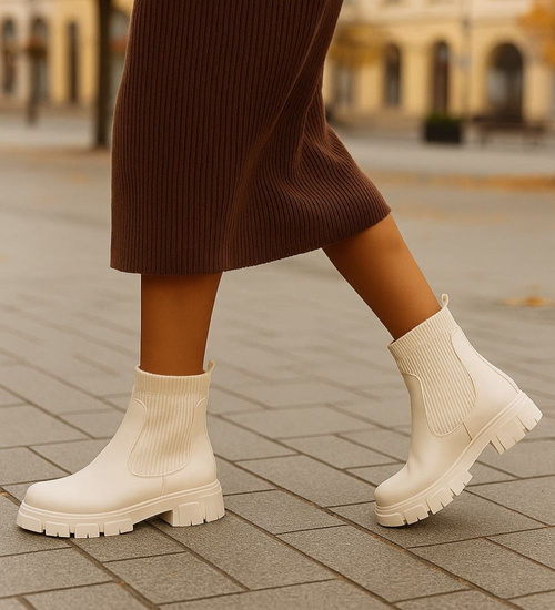 Beżowe elastyczne dziewczęce botki ocieplane /A6-3 17120 T3/