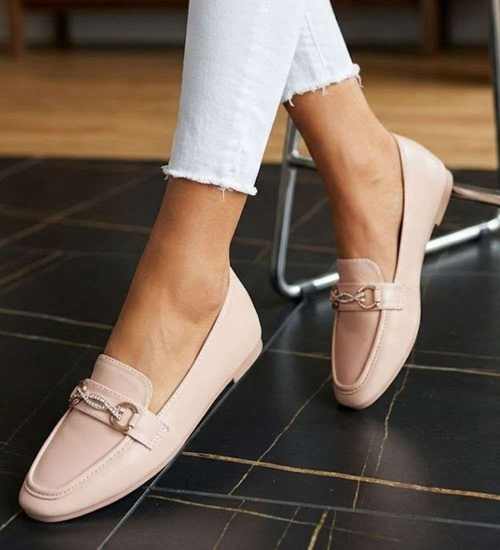 Beżowe balerinki lordsy z łańcuszkiem /A4-3 14647 T236/