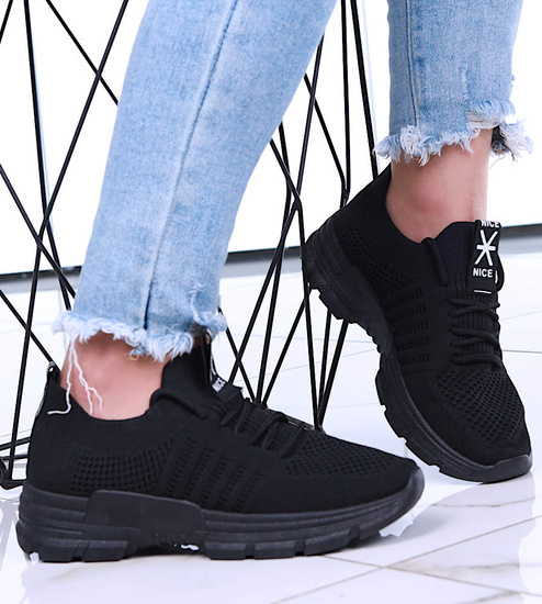 Wsuwane czarne buty sportowe damskie /D6-3 15618 T256/