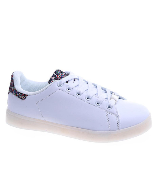 Sznurowane białe damskie trampki /E8-1 13965 S197/