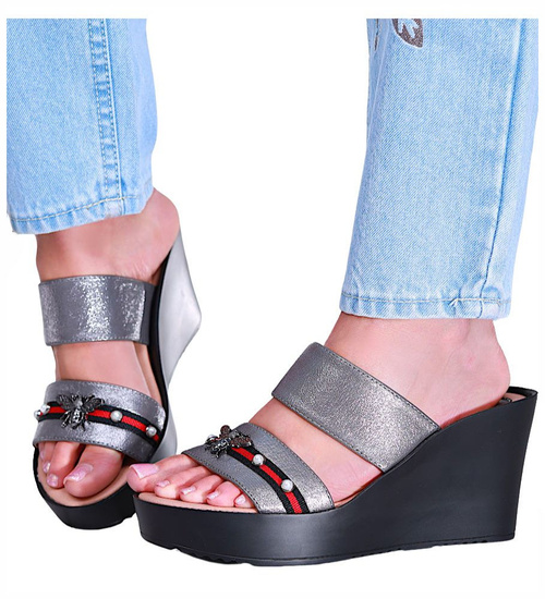 Srebrne klapki damskie na koturnie i platformie /G5-2 16292 S230/