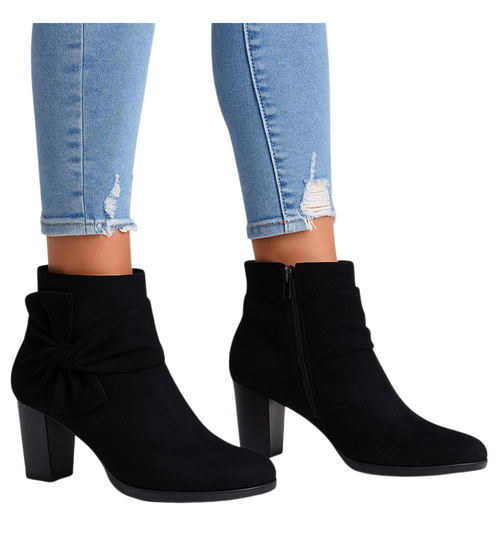 Czarne botki damskie na słupku /A7-1 16901 T227/