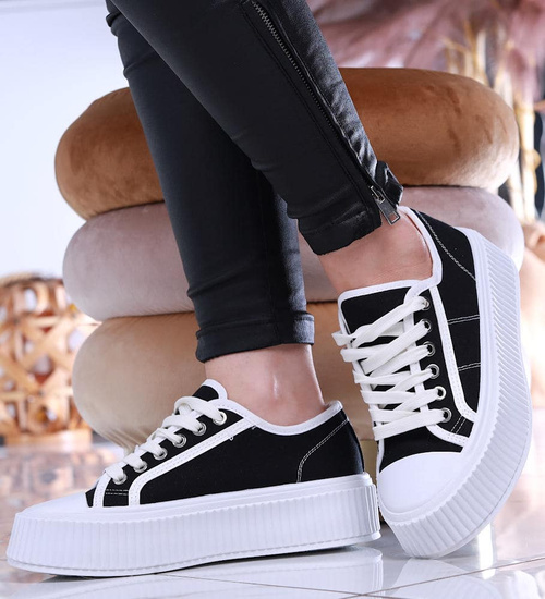 Czarne damskie trampki na platformie /E3-3 13793 S296/