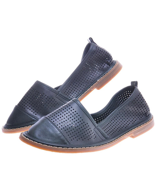 Ażurowe czarne półbuty damskie /G4-1 11316 T049/