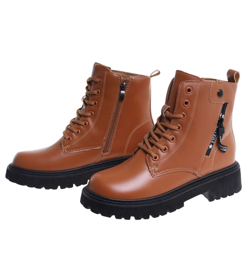 Zimowe brązowe botki trapery /E10-3 18526 T385/