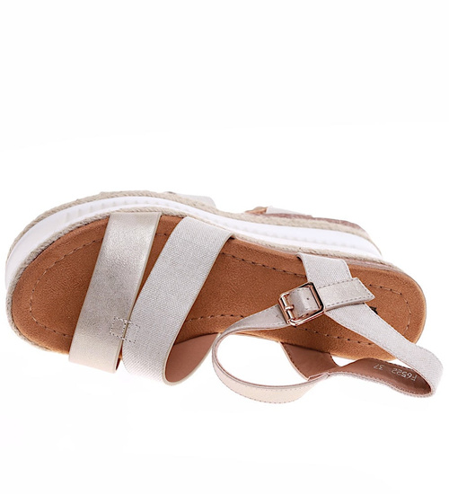 Beżowe sandały damskie na niskim koturnie i platformie /F10-2 16462 T623/