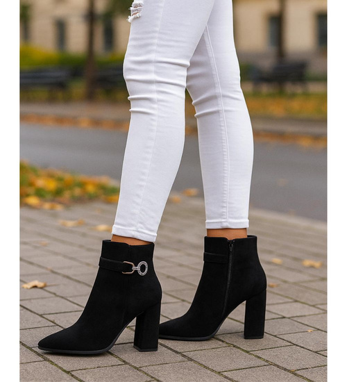 Czarne botki na obcasie słupku /E9-1 18260 W420/