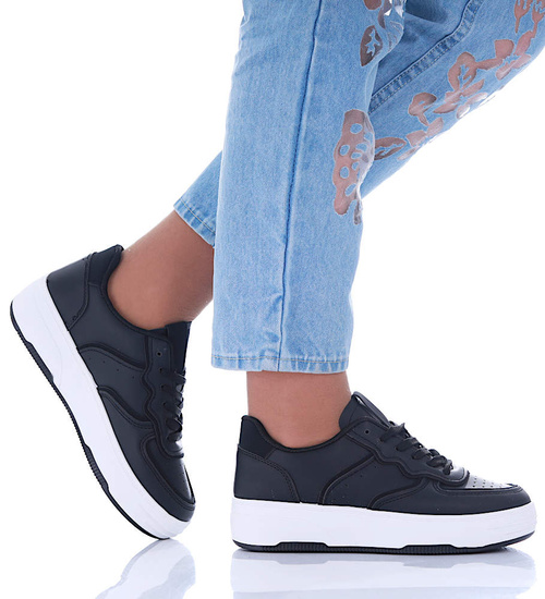 Wiązane sportowe buty damskie czarne /D7-2 13911 T292/