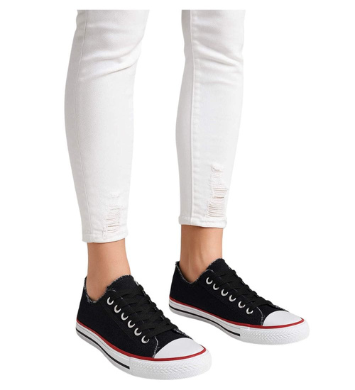 Klasyczne czarne trampki sznurowane /G7-2 18122 T152/