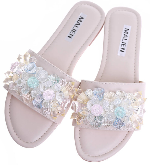 Beżowe płaskie klapki damskie z kamieniami /C6-2 16164 T287/