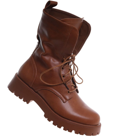 Brązowe wysokie botki trapery wiązane /A6-2 18505 T288/