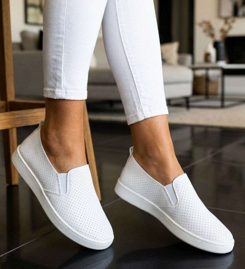 Białe damskie tenisówki slip on /L3-2 18804 W137/