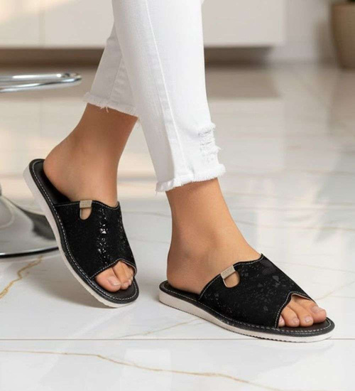 Czarne domowe klapki kapcie /D8-1 16205 S165/