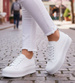 Białe sznurowane trampki na platformie /F9-3 12270 S396/