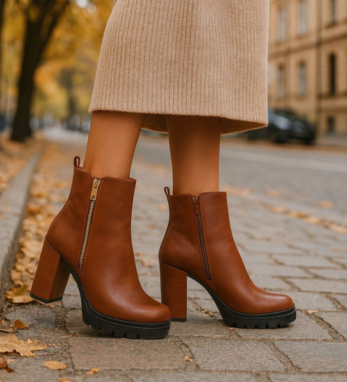 Karmelowe botki damskie na grubym obcasie /B6-2 18402 G284/
