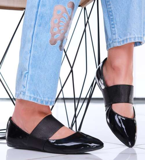 Czarne lakierowane baleriny z gumą /G2-2 16266 T192/