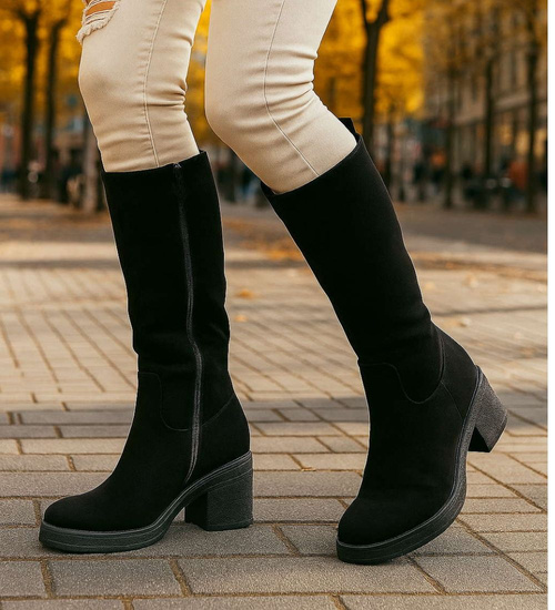 Czarne ocieplane kozaki damskie na obcasie i platformie /B5-1 18434 T6/