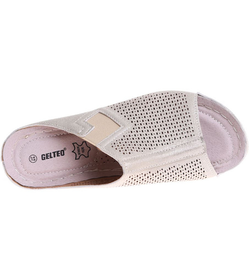 Złote damskie klapki na koturnie i platformie /D7-3 16118 S431/