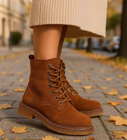 Karmelowe wiązane botki trapery zamszowe /E3-1 18388 W485/