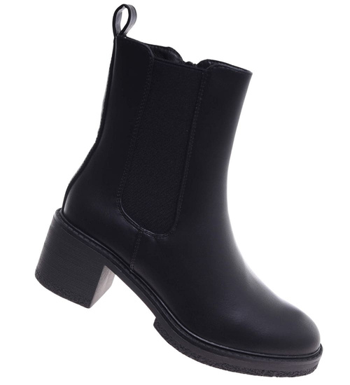 Czarne botki damskie na grubym obcasie /A10-3 18395 W259/