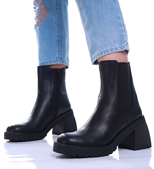 Czarne botki damskie na grubym słupku /G12-1 17050 G324/