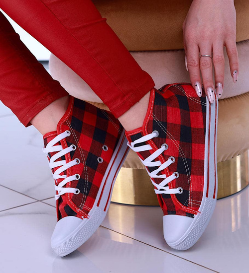 Wysokie damskie trampki z tkaniny w kratkę CZERWONE /C5-3 7629 S097/