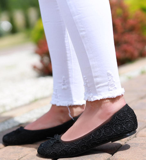 Czarne koronkowe baleriny /E3-2 16606 T8-61/