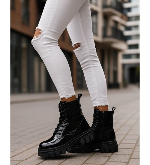 Czarne trapery damskie na platformie /E9-1 18209 W484/