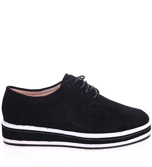 Czarne ażurowe półbuty na niskiej platformie /C2-1 15942 T234/