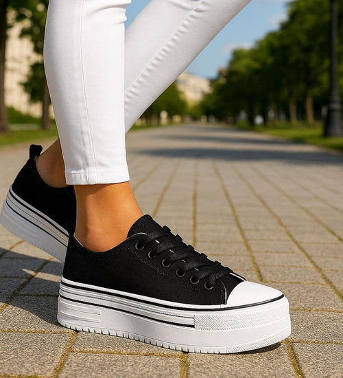 Materiałowe trampki na platformie sznurowane /J5-1 18492 W6/