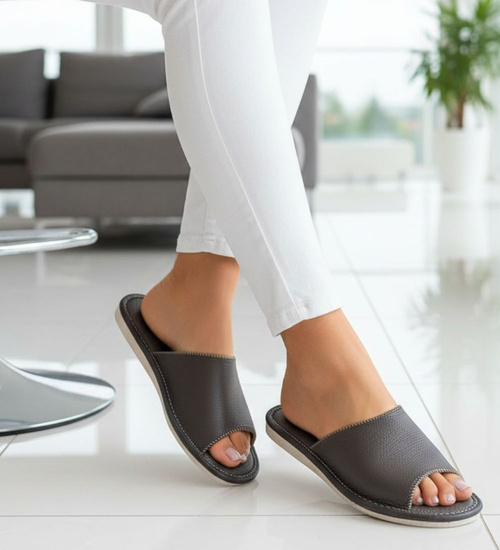 Czarne klapki z naturalnej skóry Premium /D5-1 11323 S199/