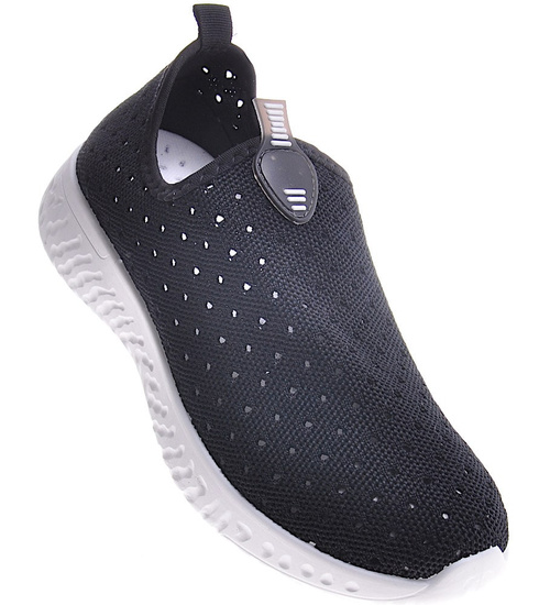 Czarne wsuwane obuwie sportowe /C1-3 11919 T198/